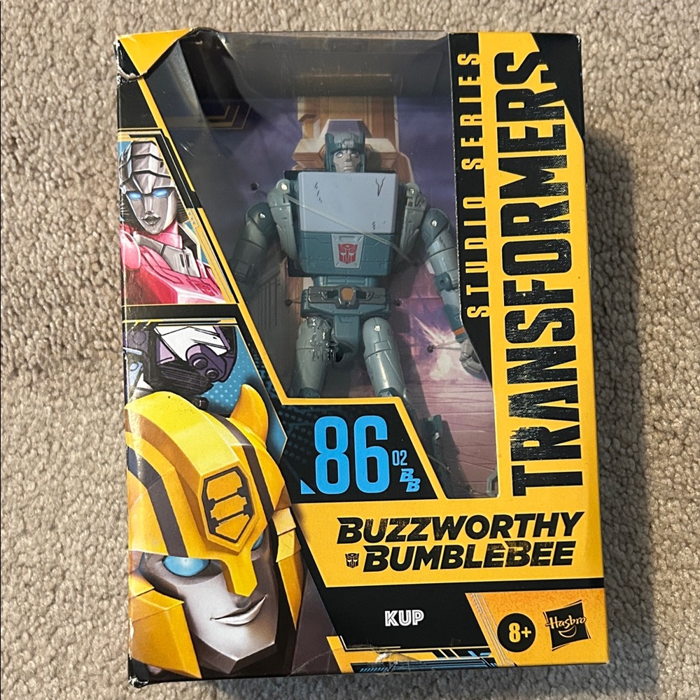 Hasbro Transformers Buzzworthy Bumblebee Kup Figure
